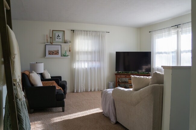Foto del edificio - 3716 N Harmon Ave