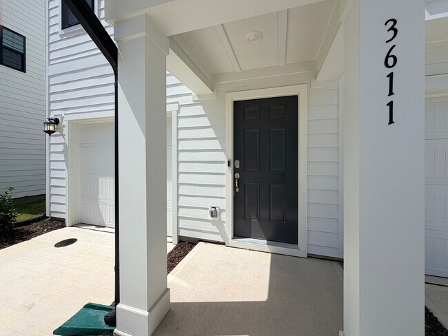 Foto del edificio - 3611 Elm Grove Ln