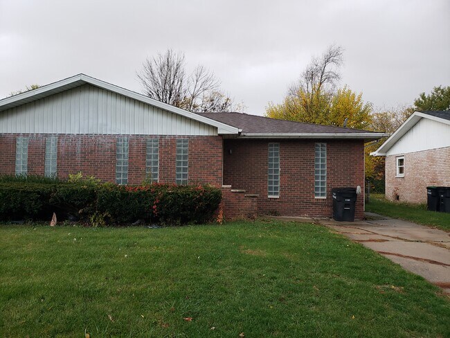 Building Photo - 3346 Brown St