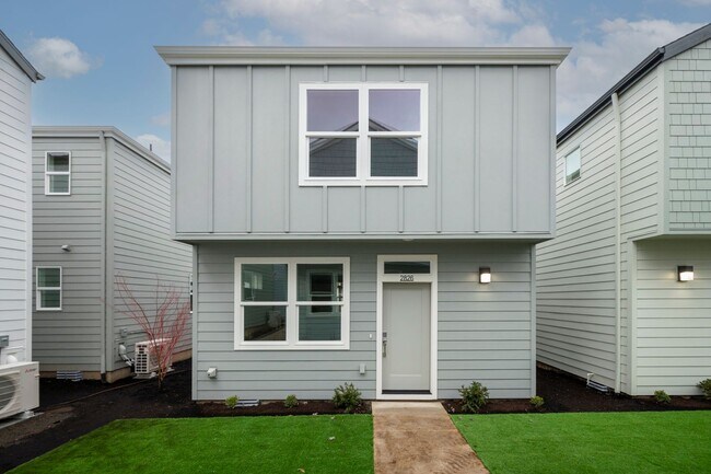 Foto del edificio - Move In Special Up to 3 Month's Free !!! N...