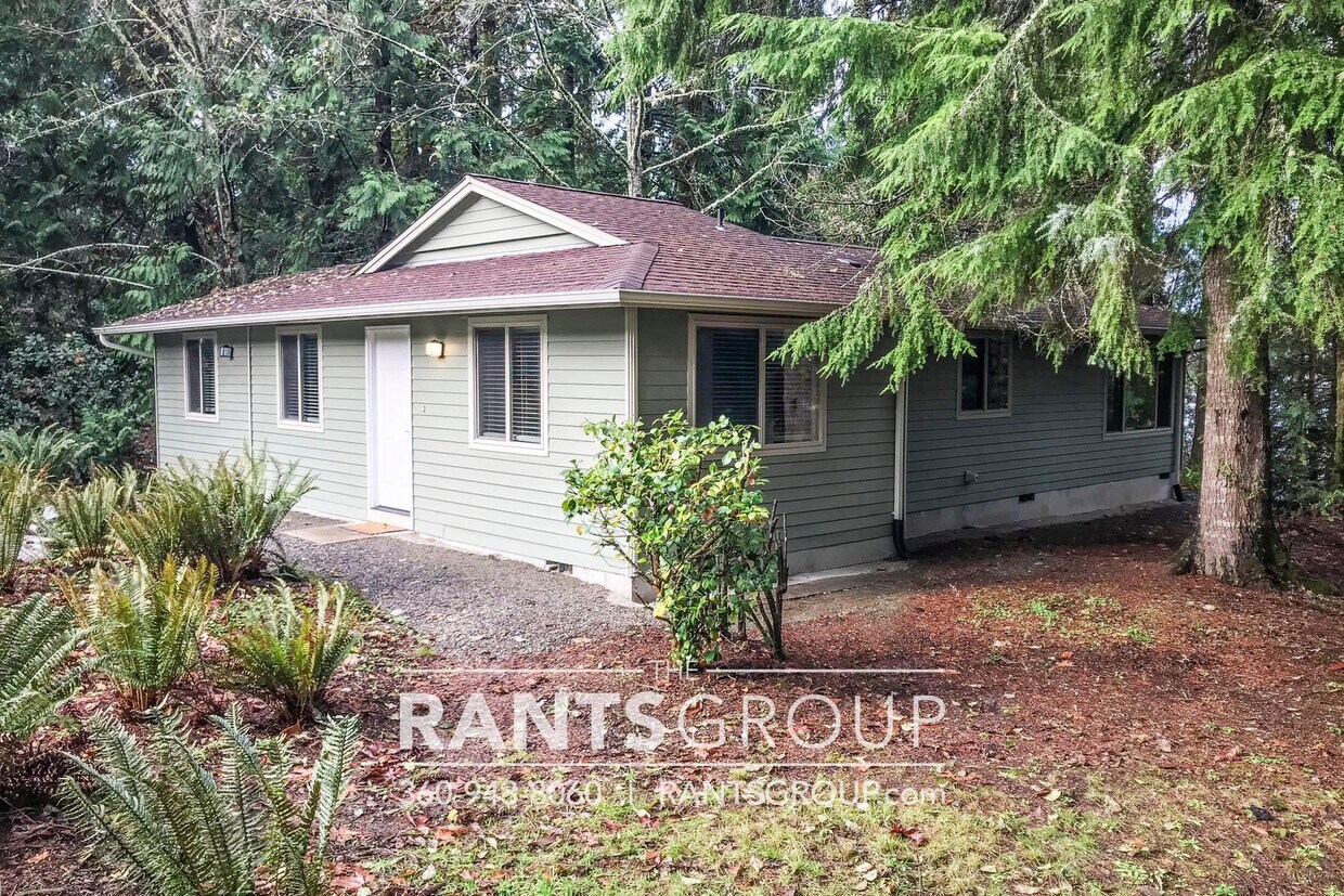 Foto principal - 2 br, 1 bath House - 3202 Sunset Beach Dr NW