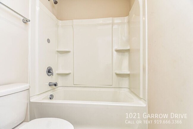 Foto del edificio - 1021 Garrow Dr