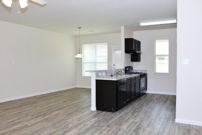 Building Photo - 12326 Roy Mix Bohn Lane