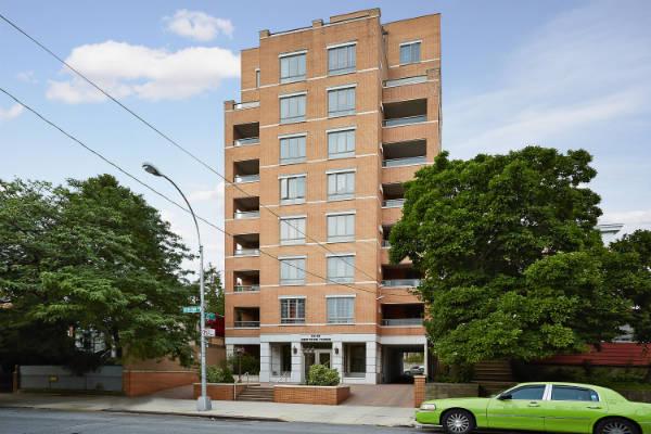 Foto del edificio - 2525 Newtown Ave