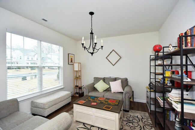 Foto del edificio - 128 Suggs Mill Dr