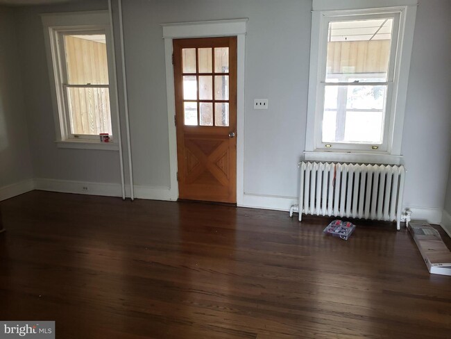 Foto del edificio - 512 W 30th St