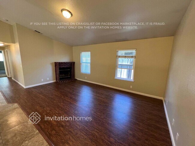 Building Photo - 1324 Puebla Way