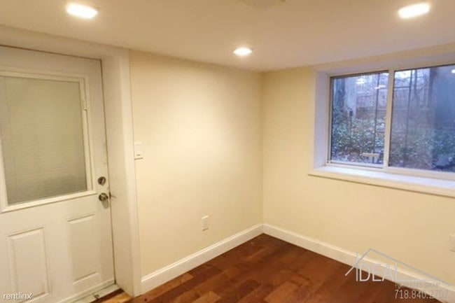 Building Photo - 353 Tompkins Ave