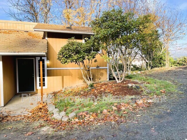 Foto del edificio - 4619 Beach Dr E