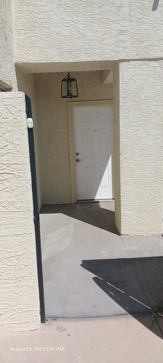 Front Entry - 10955 N 79th Ave