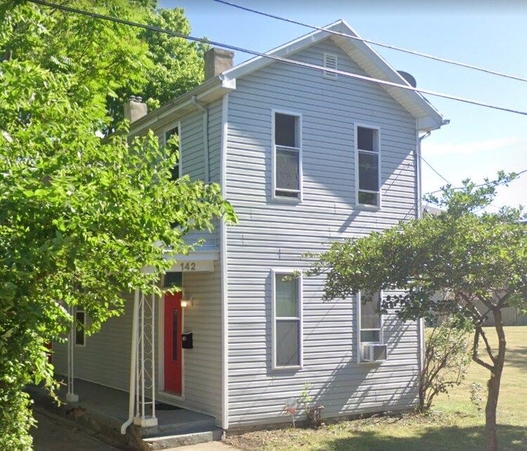 142 Ashley St Unit 142, Dayton, OH 45409 Room for Rent in Dayton, OH