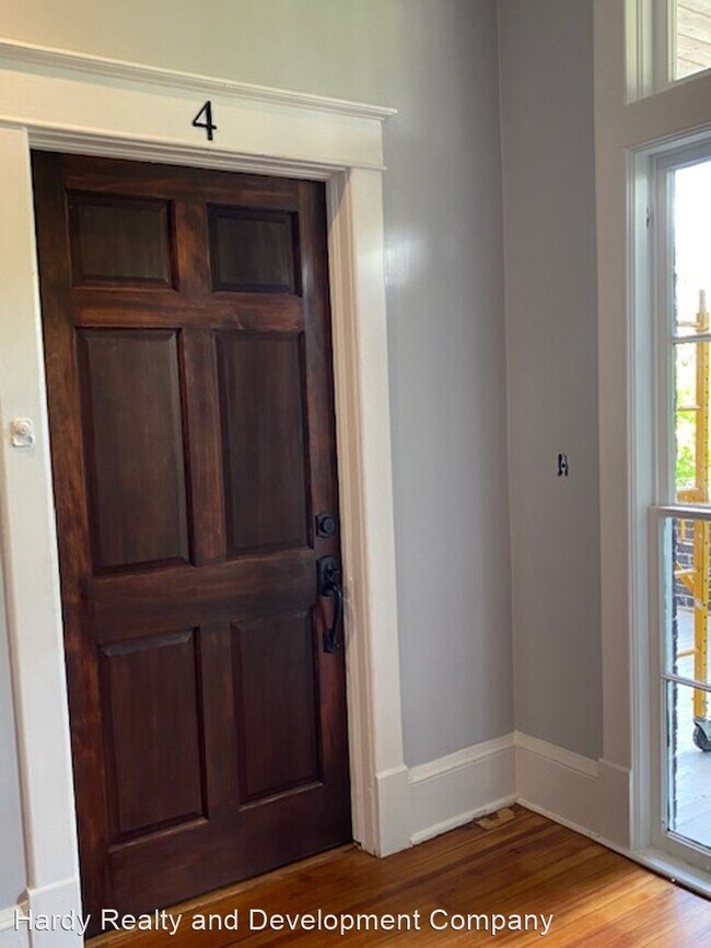 Building Photo - 2 br, 1.5 bath House - 202 E 4th Avenue, U...