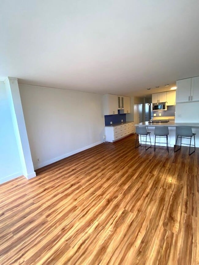 Building Photo - Recently Renovated 1 Bedroom in Honolulu