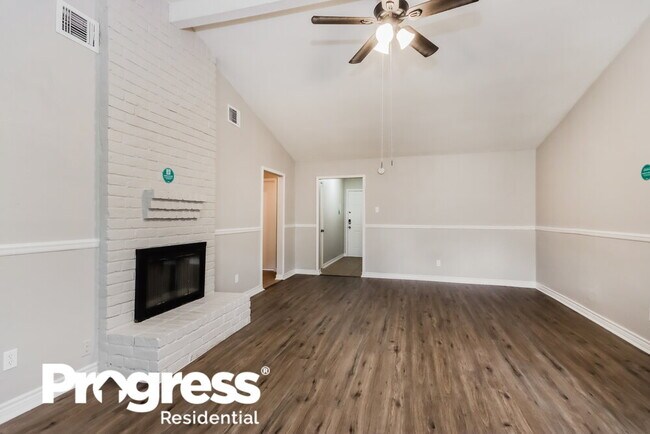 Foto del edificio - 4931 Fitzwater Dr