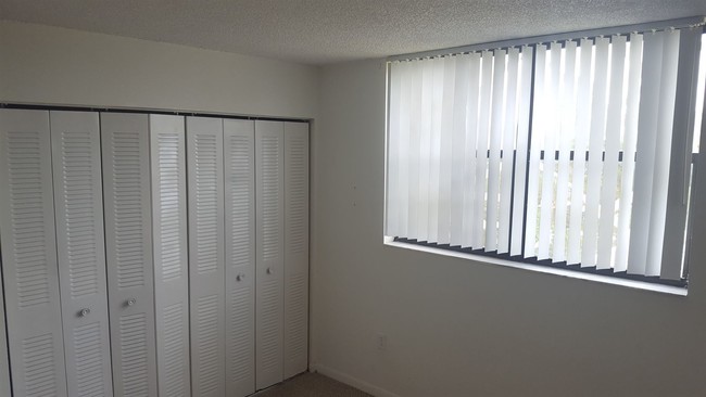 Building Photo - 2 br, 2 bath House - 8002 SW 149 Avenue Un...