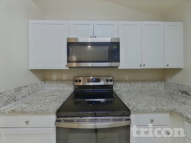 Building Photo - 744 Tranquility St