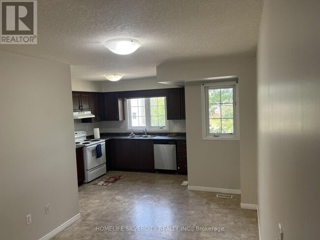 Building Photo - 155 Highland Crescent