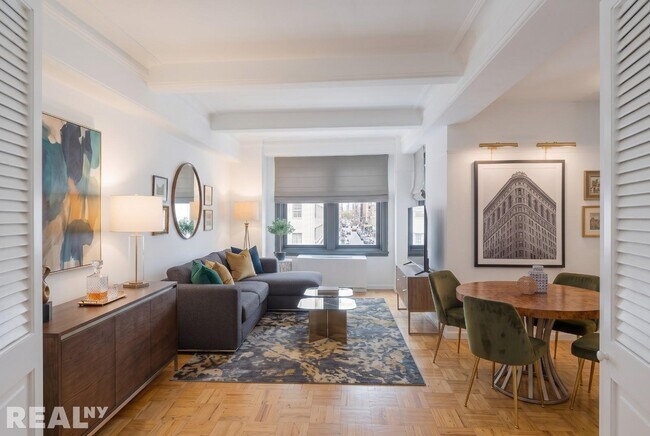 Foto del edificio - 101 W 55th St