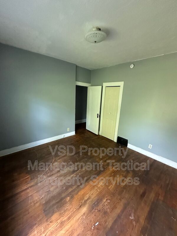 Foto del edificio - 3281 E 143rd St