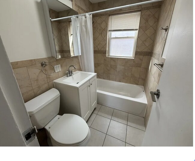 Foto del edificio - 491 Arborway