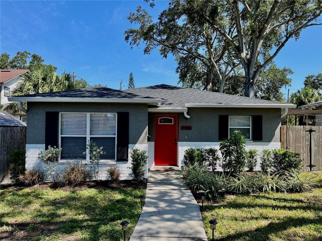 Foto principal - 2745 4th Ave S