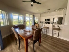 Building Photo - 9510 Village View Blvd