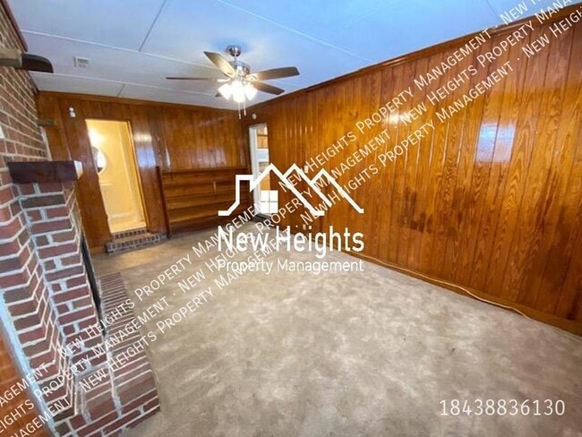 Building Photo - Charming ranch style home in Stono Shores!!