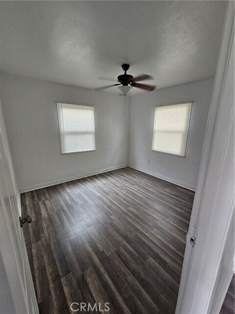 Foto del edificio - 2666 N Waterman Ave