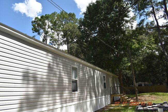 Building Photo - 8774 Nussbaum Dr
