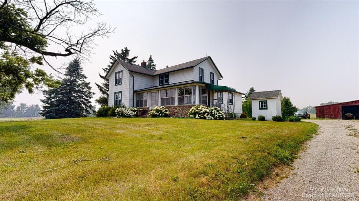Foto principal - 9476 W Michigan Ave