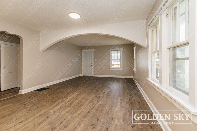 Foto del edificio - 2307 S Jefferson St