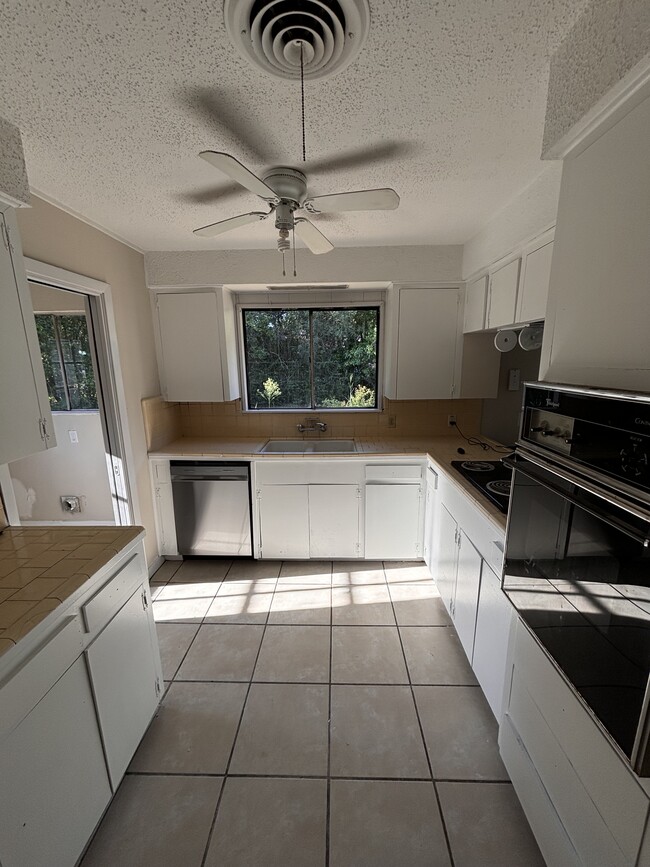 Building Photo - 2308 Tilley Cir