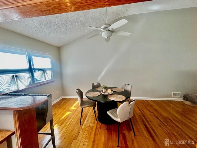 Foto del edificio - 119 Cindy Ct