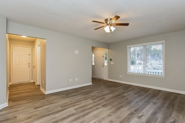 Building Photo - 1600 Entheos Ln