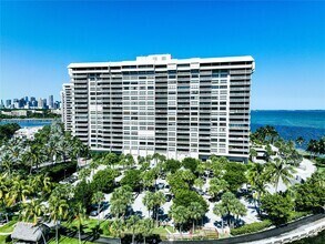 Building Photo - 1 Grove Isle Dr