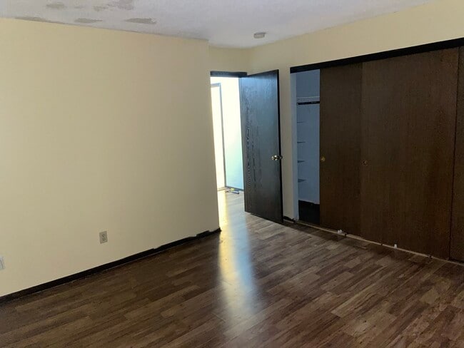 Building Photo - 7126 72nd Ln N