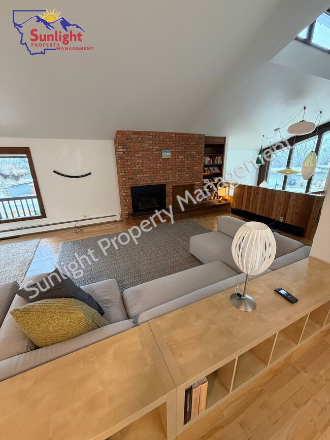 Building Photo - Beautifully Remodeled Home Nestled in the Billings Rims