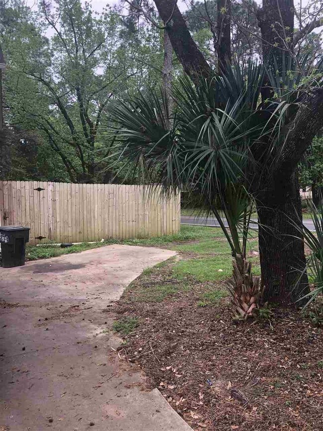 Building Photo - 1653 Atkamire Dr