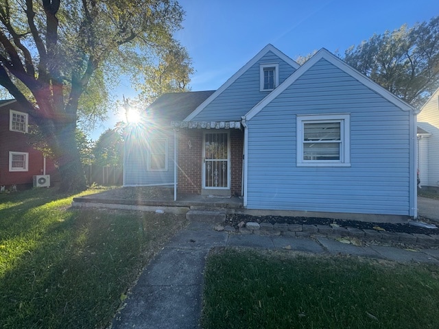 Foto principal - 2449 Fairport Ave