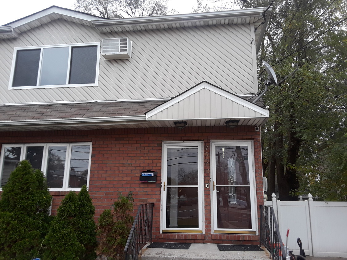 Front view - 259-21 Francis Lewis Blvd