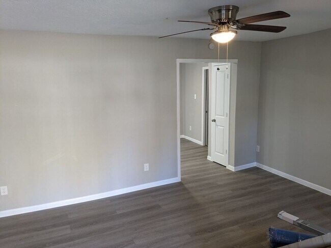 Foto del edificio - 514 Corydon Dr