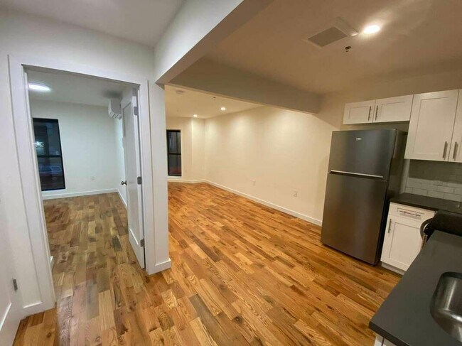 Building Photo - 2513 Bedford Ave