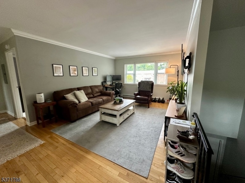 Primary Photo - 422 Ringwood Ave