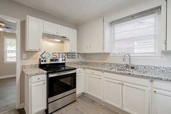 Foto del edificio - 2210 Corning Rd