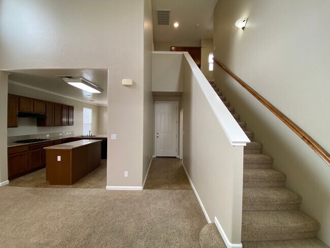 Foto del edificio - Very nice NW Visalia house in gated community