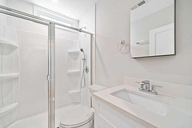 Building Photo - 2-4 Hecla St
