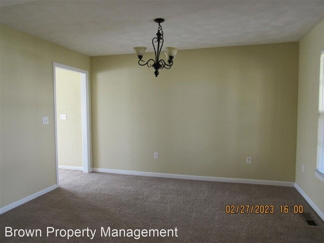 Building Photo - 4 br, 3 bath House - 719 Moorland