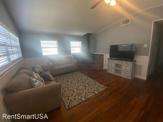 Building Photo - 3 br, 1 bath House - 757 Terrace Avenue