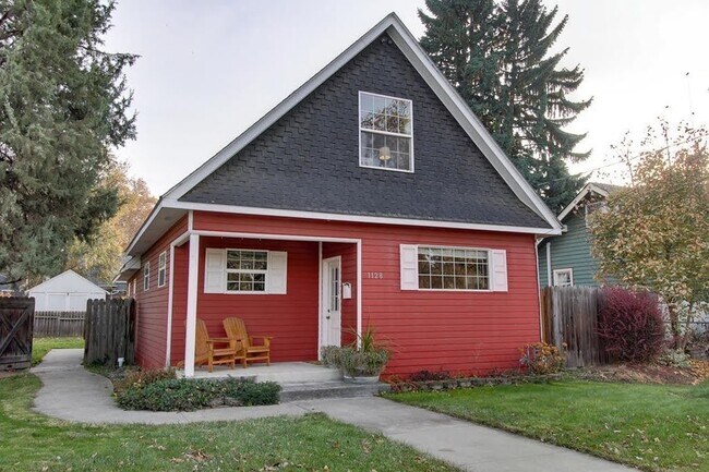 Building Photo - 1128 Hobson St
