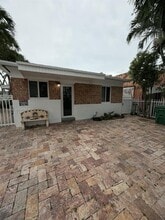 Building Photo - 3115 NW 23rd Ave